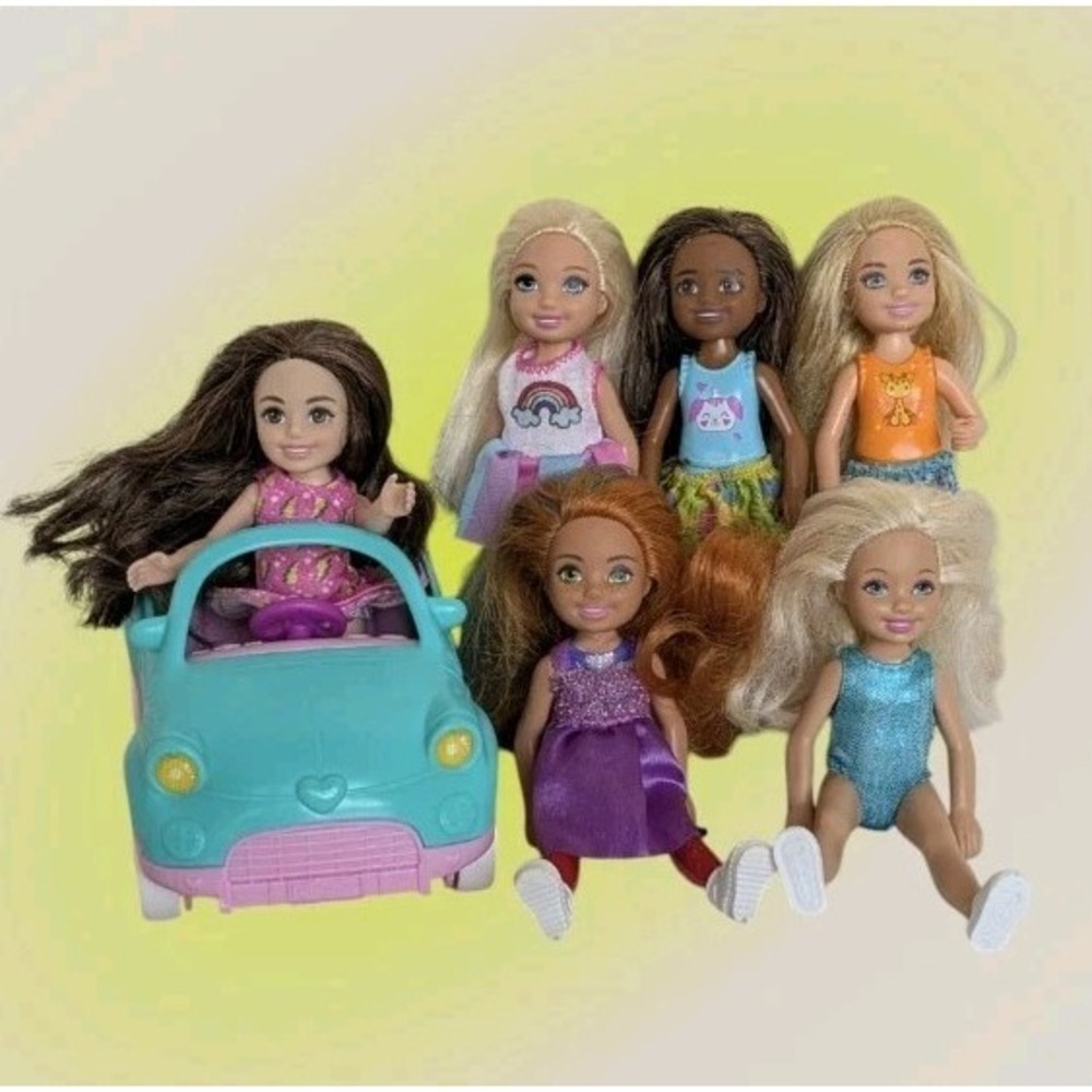 Set Of 6 Barbie Club Chelsea Dolls & Car Little Sister Color Reveal Mattel Toy